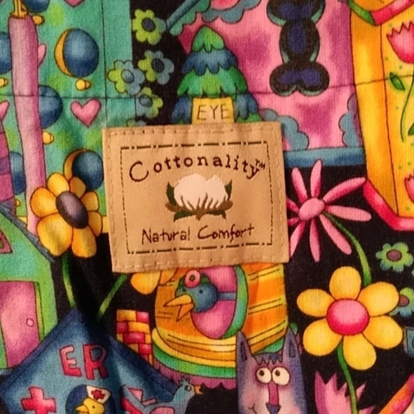 Cottonality scrub top small cats design - Picture 8 of 8